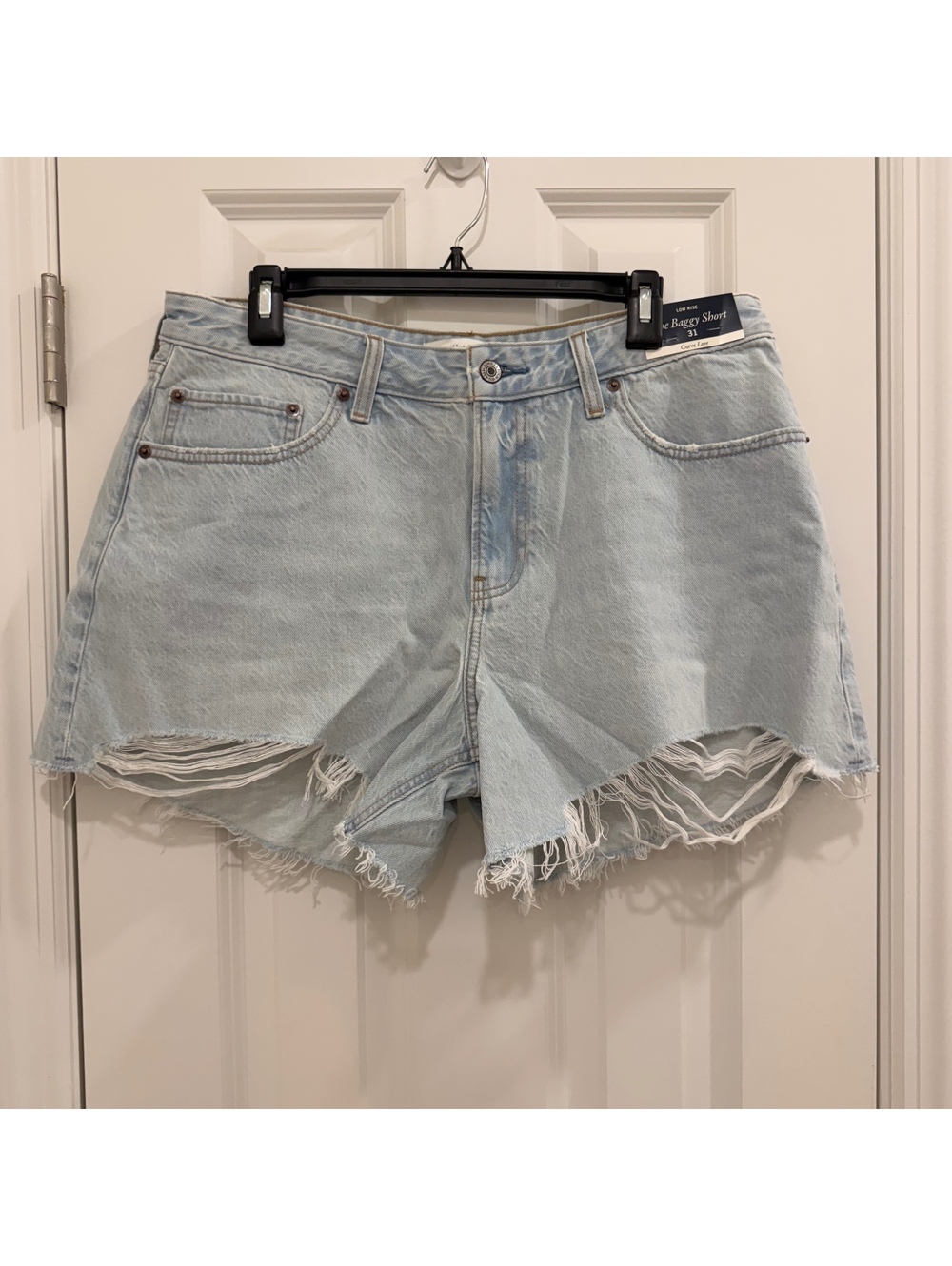 Abercrombie & Fitch Light Wash Denim Baggy Shorts, Size 31, Low Rise Curve Love
